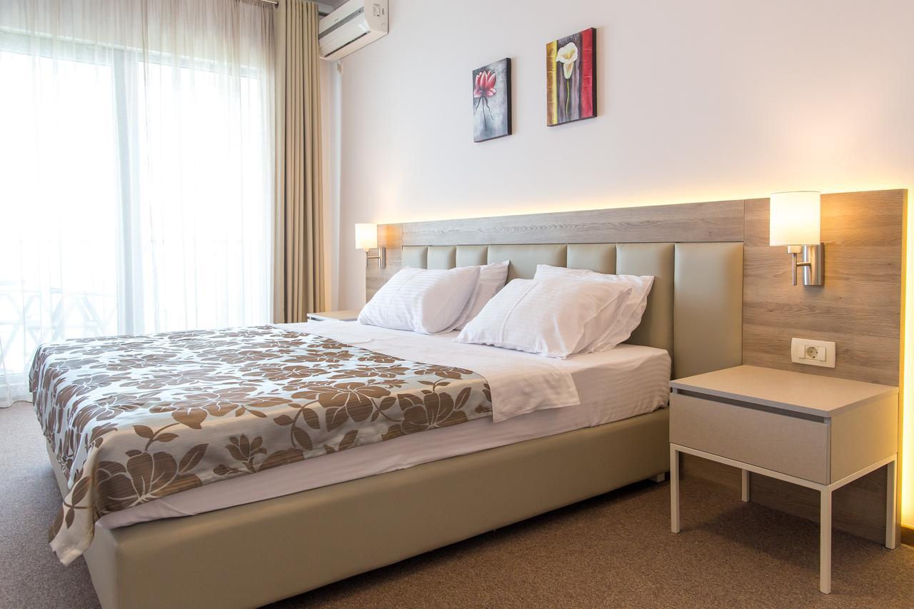 Altezza Apartment *